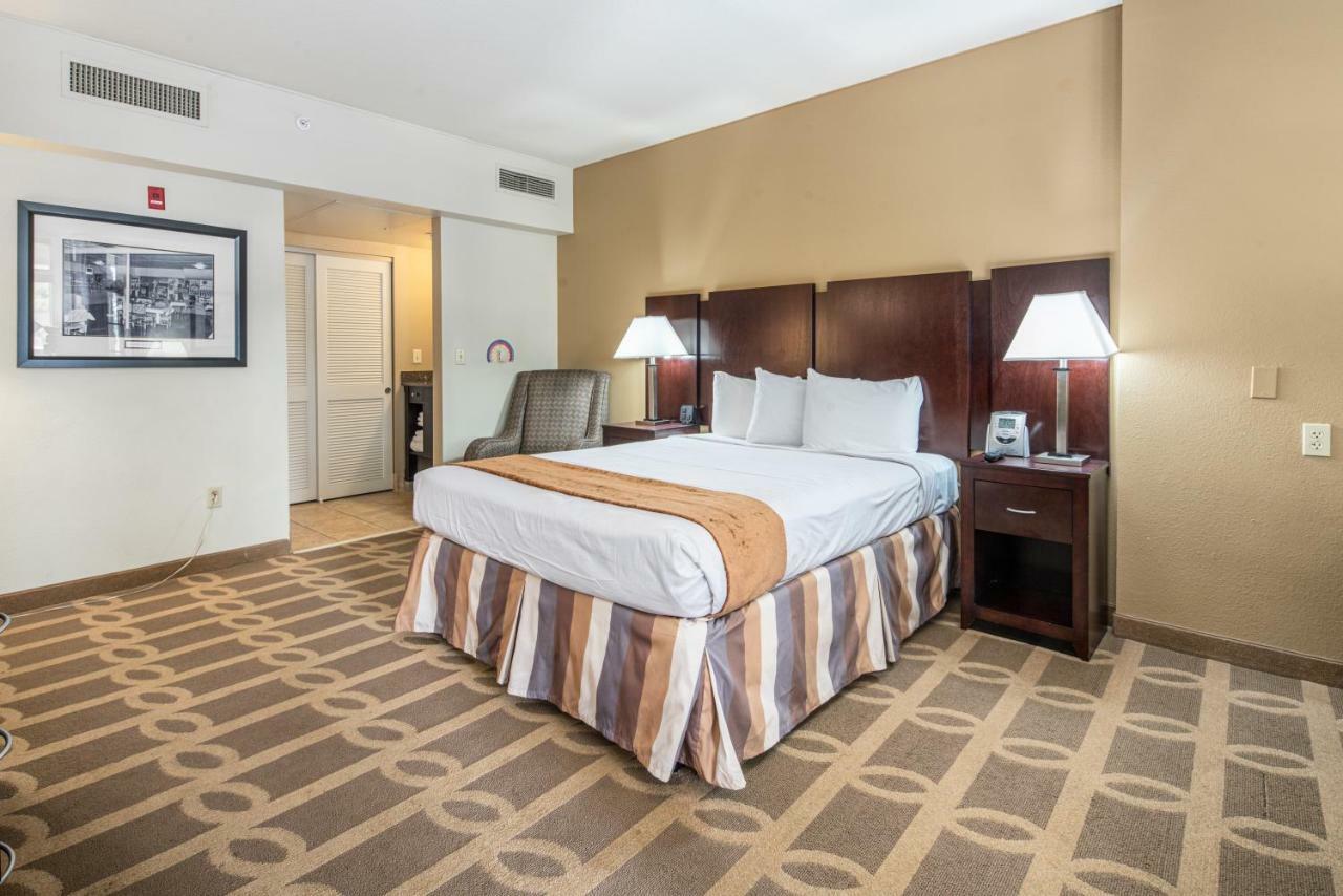 Arizona Christian University Hotel And Conference Center Glendale Room photo